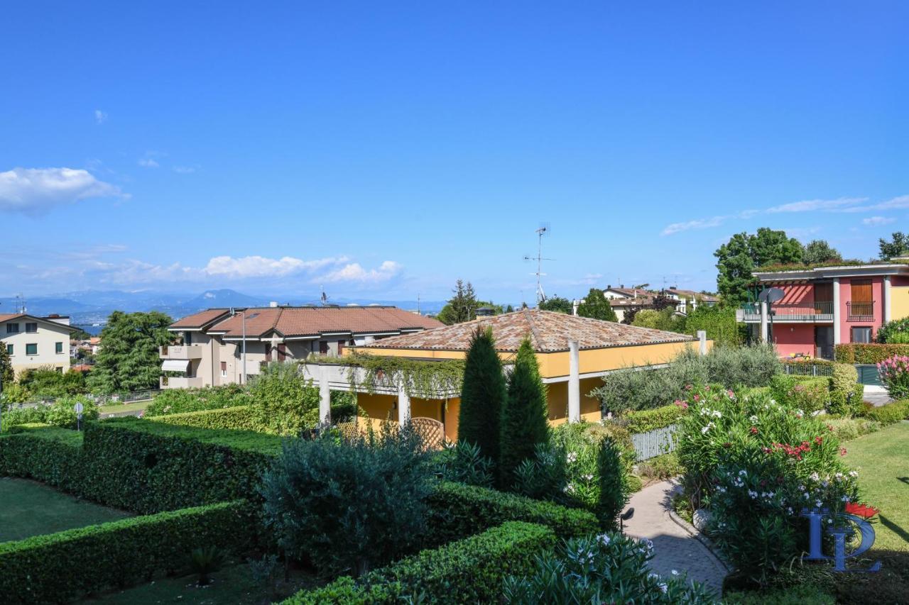 Desenzanoloft Official Partner Marriott Homes & Villas -Butterfly And 5 Pools Family Apartment Desenzano del Garda Exteriör bild
