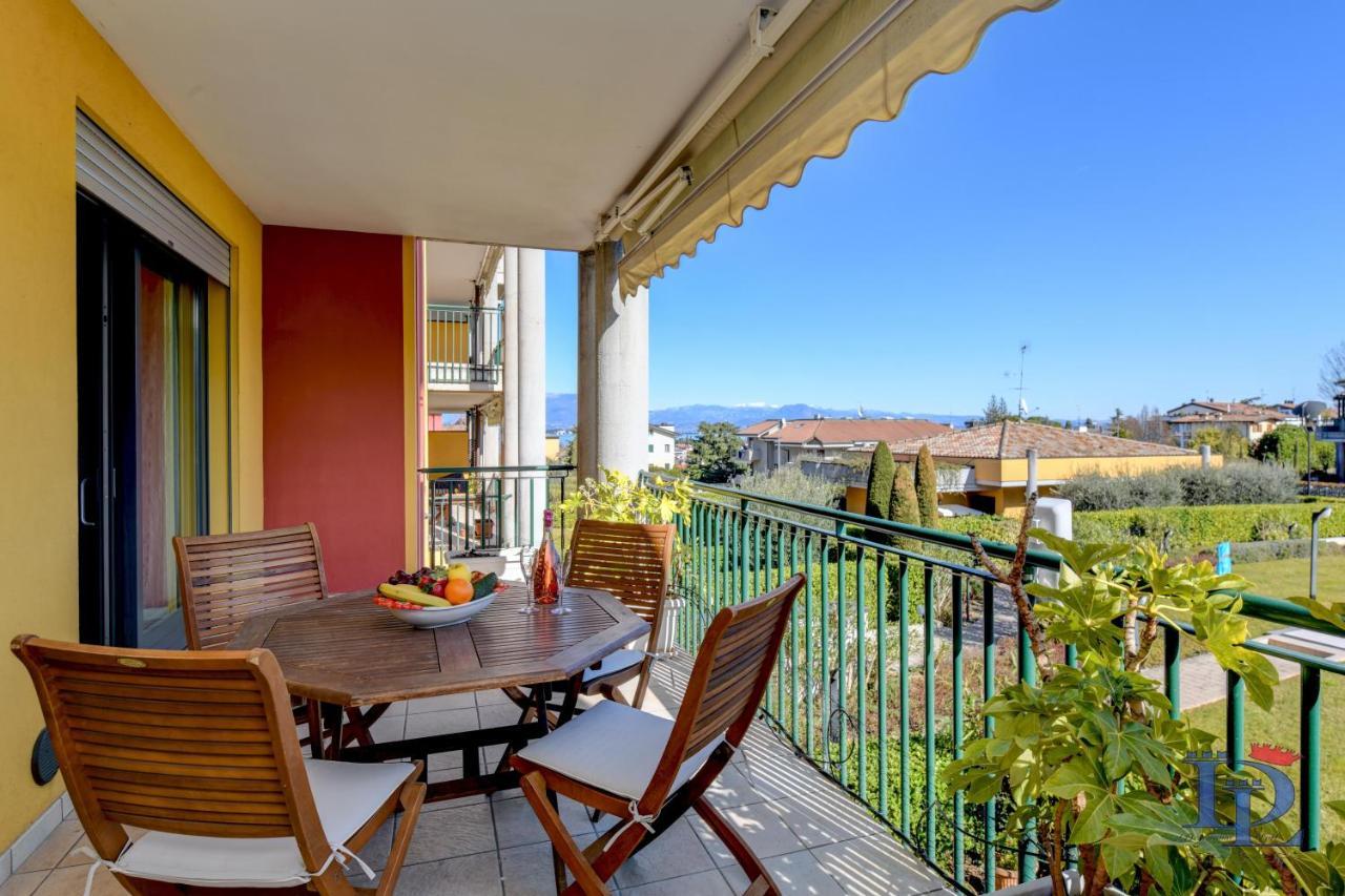Desenzanoloft Official Partner Marriott Homes & Villas -Butterfly And 5 Pools Family Apartment Desenzano del Garda Exteriör bild