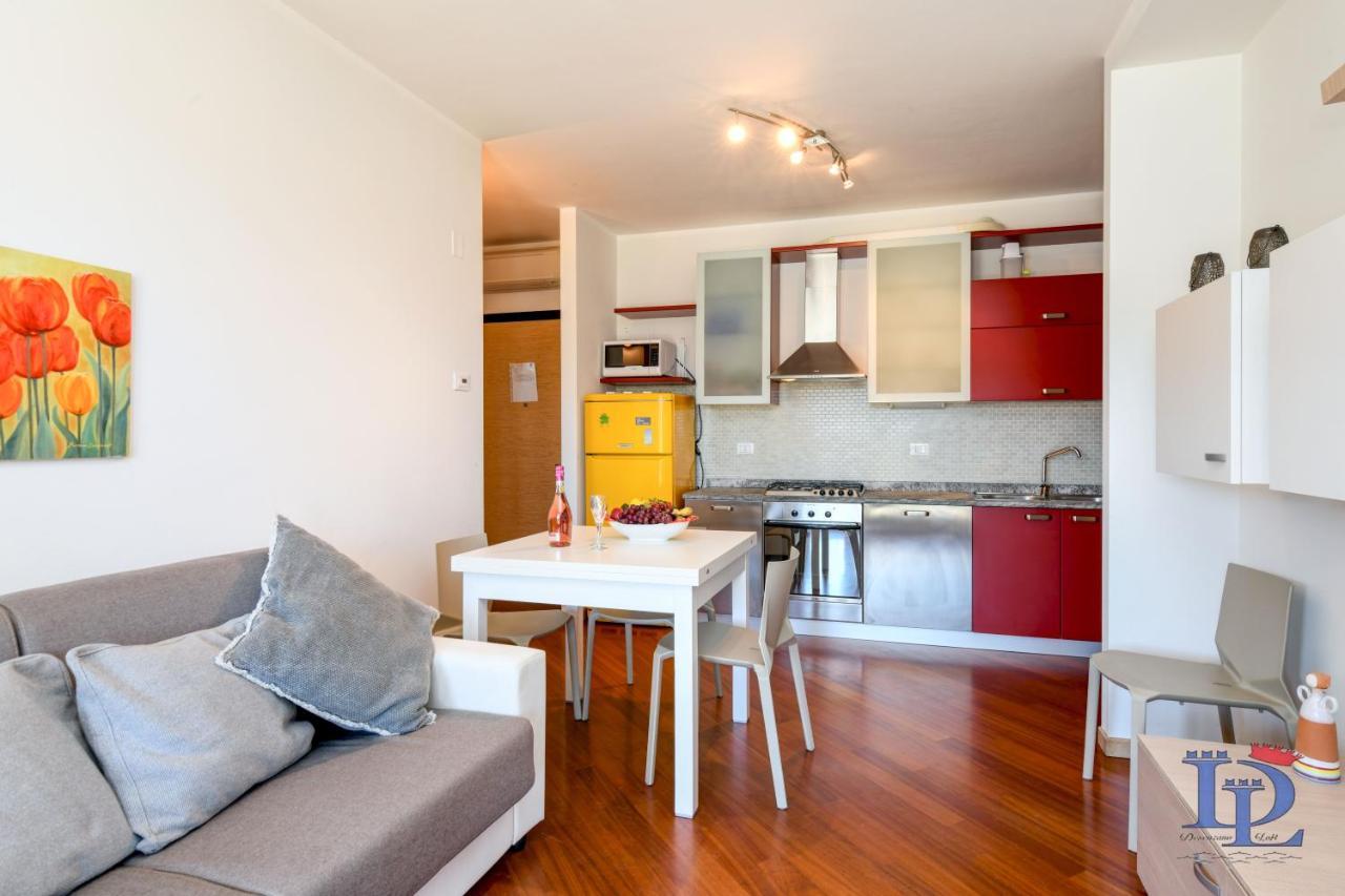 Desenzanoloft Official Partner Marriott Homes & Villas -Butterfly And 5 Pools Family Apartment Desenzano del Garda Exteriör bild