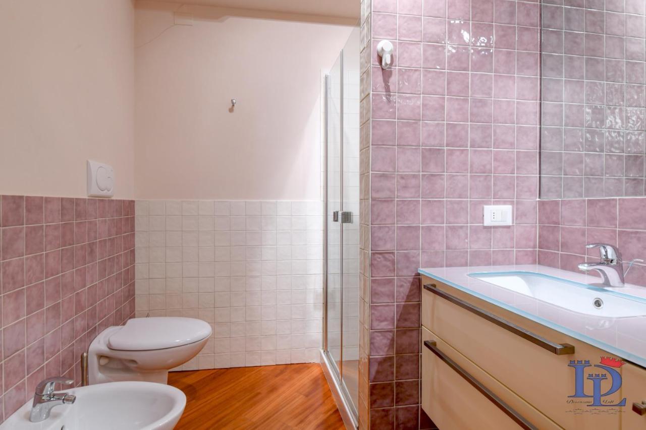 Desenzanoloft Official Partner Marriott Homes & Villas -Butterfly And 5 Pools Family Apartment Desenzano del Garda Exteriör bild