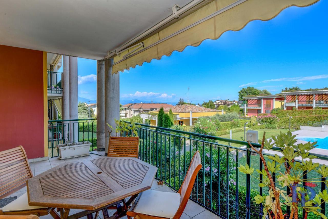 Desenzanoloft Official Partner Marriott Homes & Villas -Butterfly And 5 Pools Family Apartment Desenzano del Garda Exteriör bild
