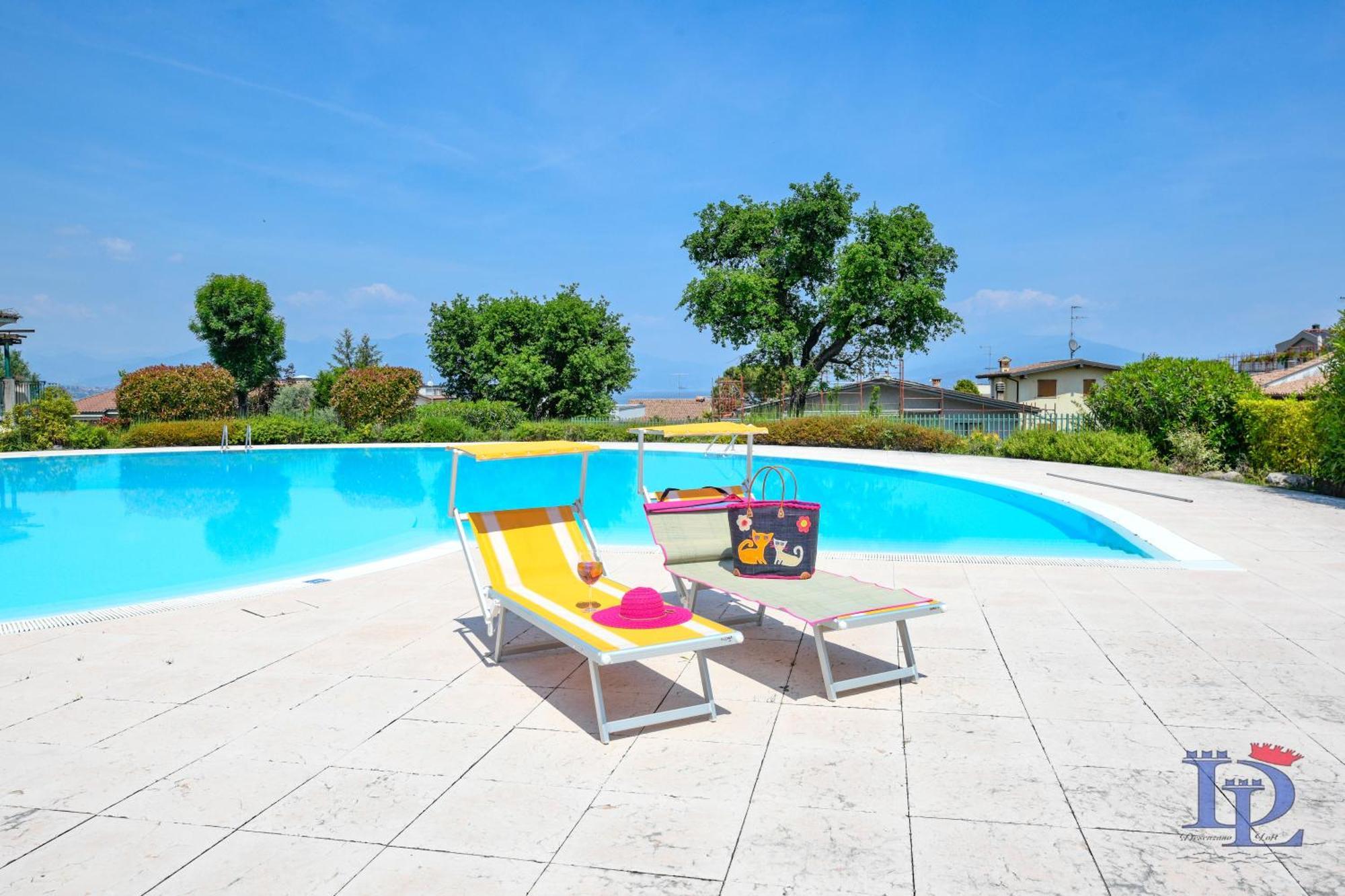 Desenzanoloft Official Partner Marriott Homes & Villas -Butterfly And 5 Pools Family Apartment Desenzano del Garda Exteriör bild