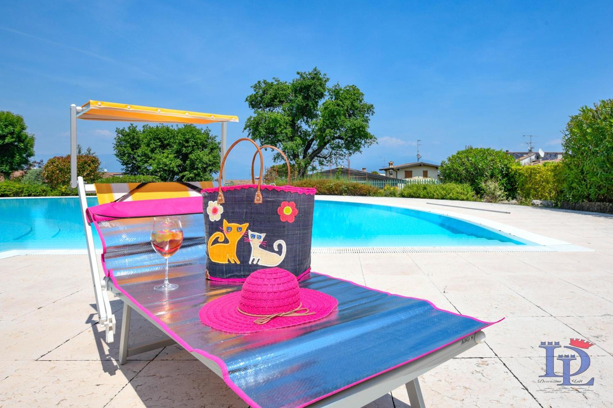 Desenzanoloft Official Partner Marriott Homes & Villas -Butterfly And 5 Pools Family Apartment Desenzano del Garda Exteriör bild