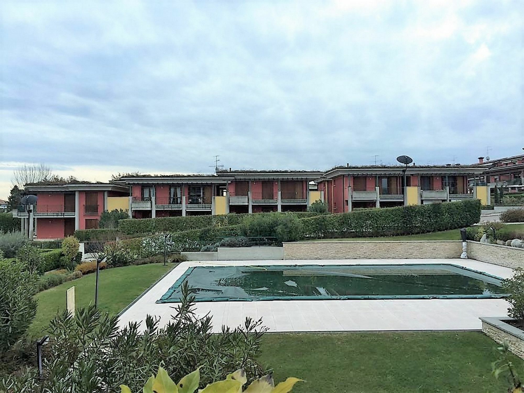 Desenzanoloft Official Partner Marriott Homes & Villas -Butterfly And 5 Pools Family Apartment Desenzano del Garda Exteriör bild